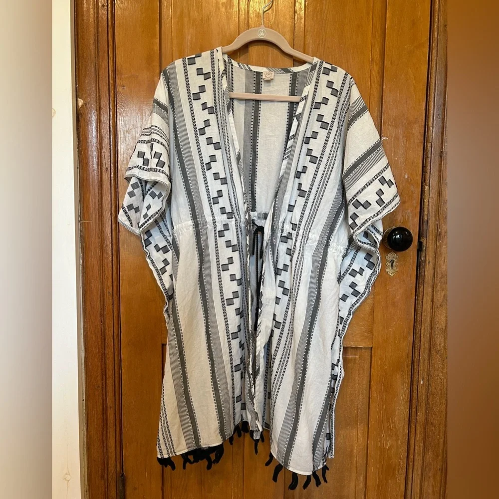 LOFT Black and Cream Swimsuit Beach Coverup - Picture 2 of 6